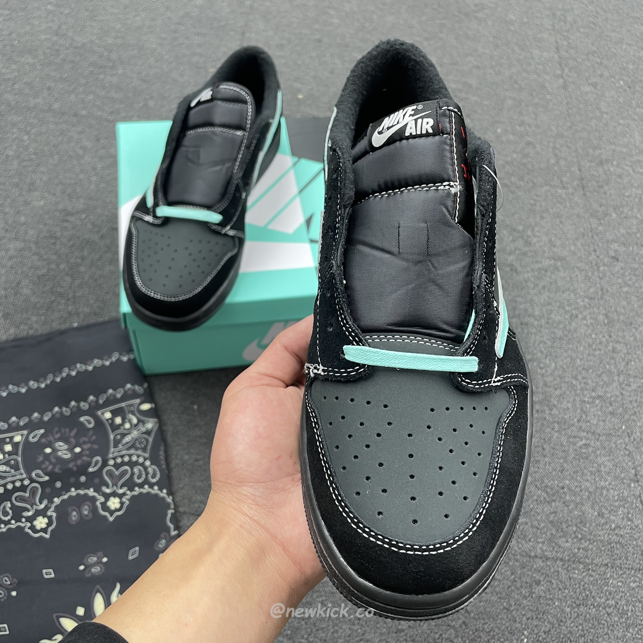 Air Jordan 1 Low Dazzles With Tiffany Cus Travis Dm7866 311 (3) - newkick.app